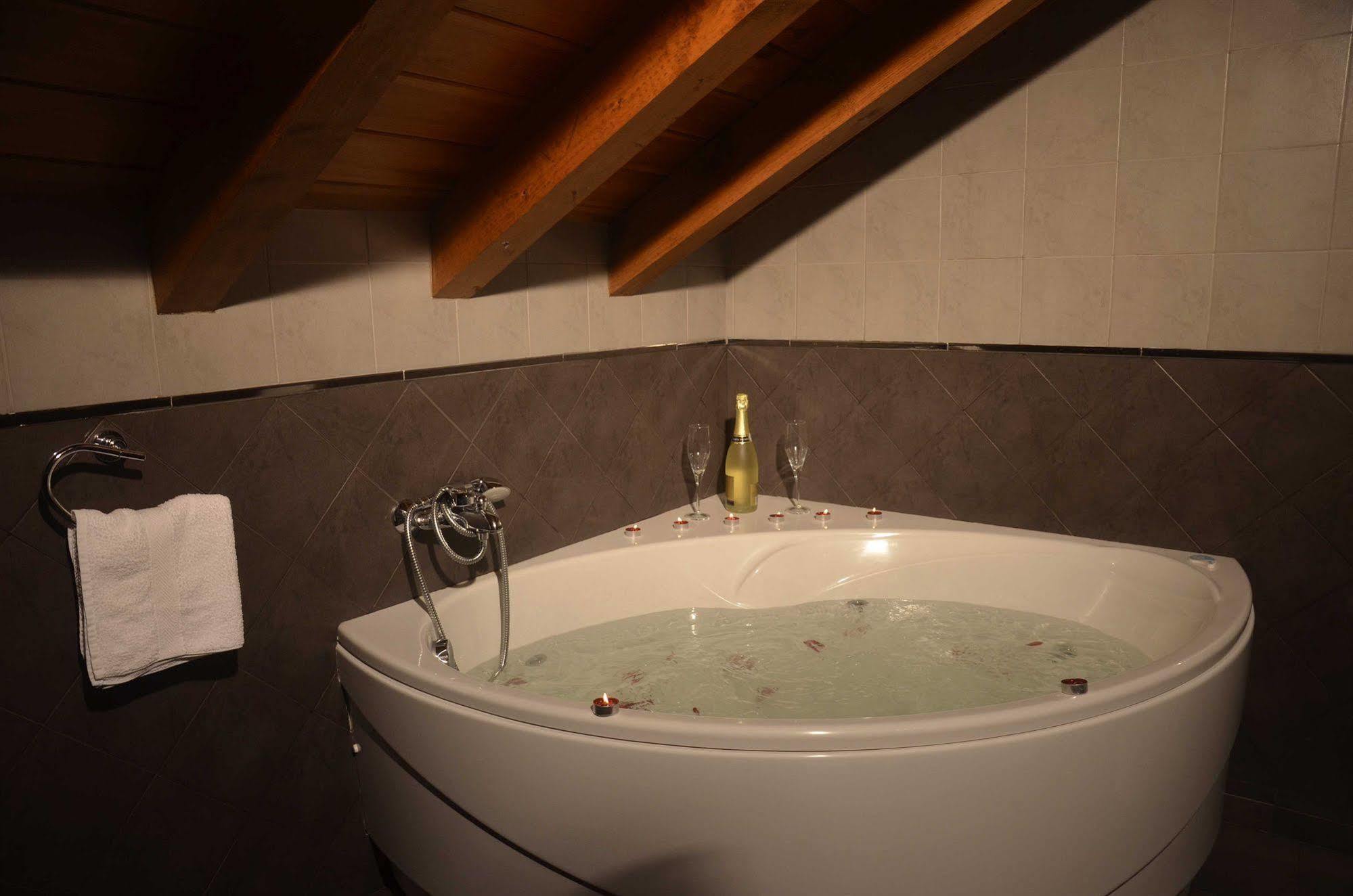 Apartamentos Spa Cantabria Infinita Cillorigo de Liebana Екстер'єр фото
